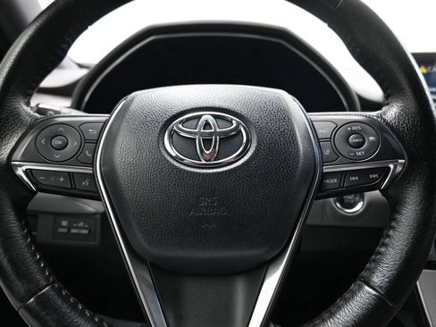 Used 2019 Toyota Avalon XLE w/ Moonroof Package FWD image 7