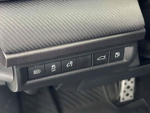 Certified 2026 Toyota Camry SE w/ Convenience Package FWD image 18