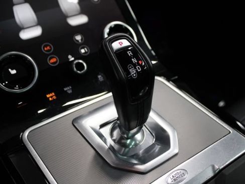 Used 2020 Land Rover Range Rover Evoque SE AWD/4WD image 14