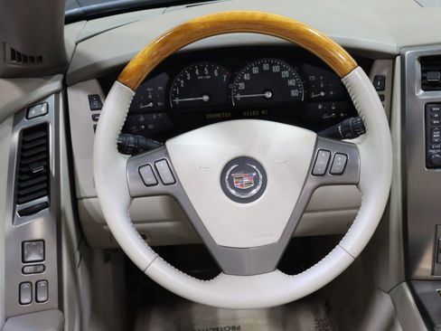 Used 2005 Cadillac XLR RWD image 43