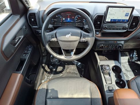 Used 2023 Ford Bronco Sport Outer Banks w/ Tech Package AWD/4WD image 10