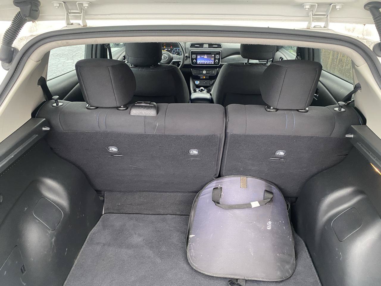 Used 2018 Nissan Leaf SV w/ Protection Package FWD image 10
