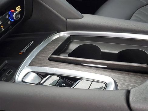 Used 2022 Buick Enclave Avenir w/ Avenir Technology Package image 18