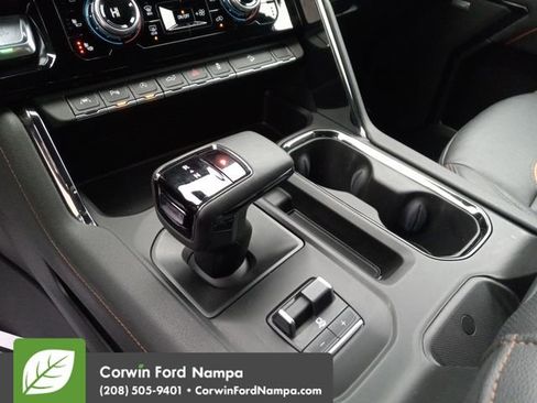 Used 2024 GMC Sierra 1500 AT4 w/ Technology Package image 17