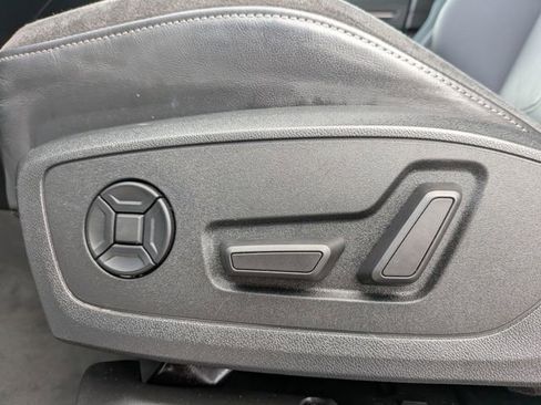 Used 2021 Audi Q3 2.0T Premium Plus w/ Premium Plus Package AWD/4WD image 14