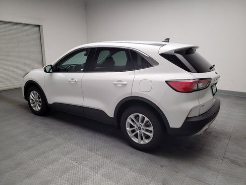 Used 2021 Ford Escape SE FWD image 3