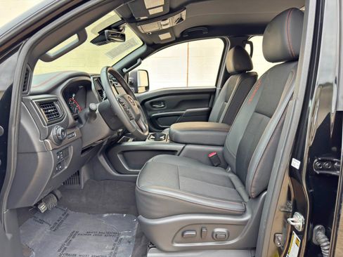 Used 2023 Nissan Titan PRO-4X AWD/4WD image 16