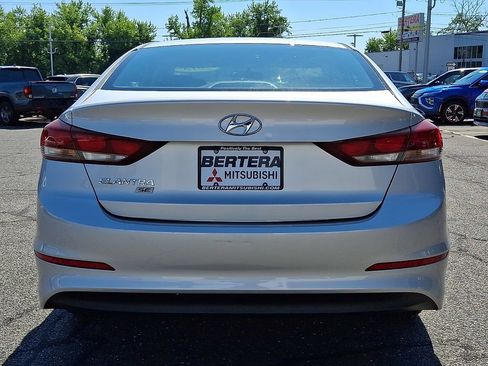 Used 2018 Hyundai Elantra SE FWD image 5