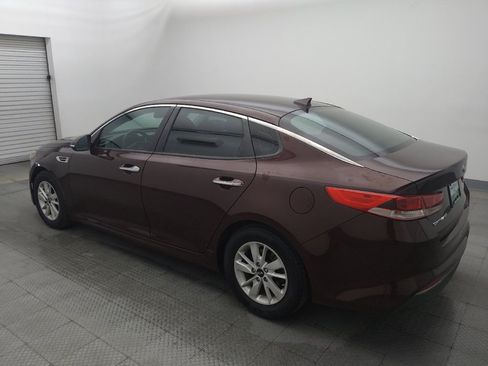 Used 2017 Kia Optima LX FWD image 3
