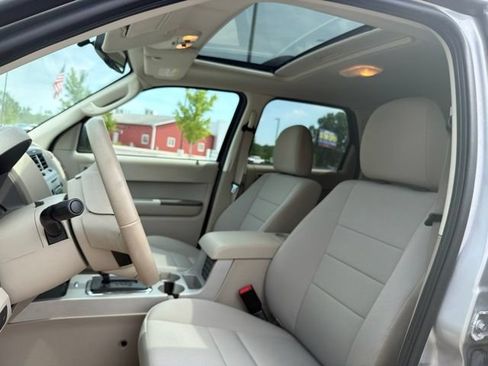 Used 2011 Ford Escape XLT w/ 201A Rapid Spec Order Code AWD/4WD image 11