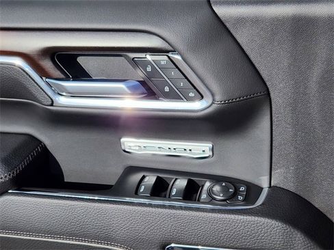 Used 2024 GMC Sierra 1500 Denali w/ Denali Reserve Package image 7
