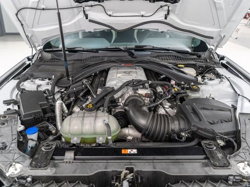 Used 2022 Ford Mustang Shelby GT500 w/ Carbon Fiber Track Pack image 70