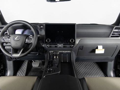 Used 2025 Lexus GX 550 image 30