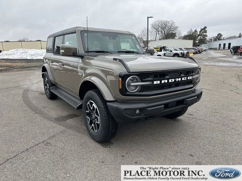 New 2025 Ford Bronco Outer Banks image 1