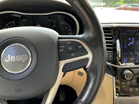 Used 2020 Jeep Grand Cherokee Limited w/ Luxury Group II AWD/4WD image 12