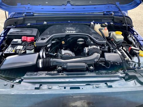 Used 2019 Jeep Wrangler Unlimited Sport S image 31