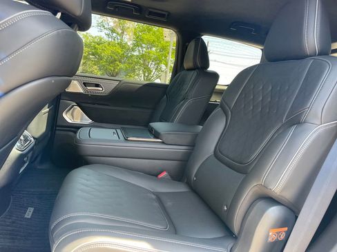 New 2026 INFINITI QX80 Autograph w/ Premium Cargo Package AWD/4WD image 12