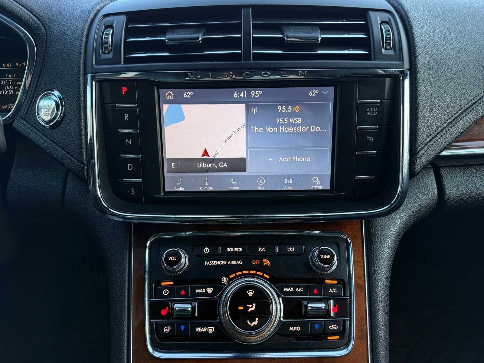 Used 2020 Lincoln Continental AWD w/ Premium Package image 30