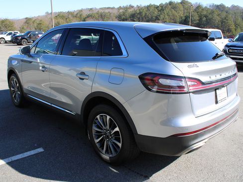 Used 2023 Lincoln Nautilus Reserve image 5