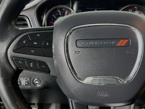 Used 2019 Dodge Challenger SXT image 19