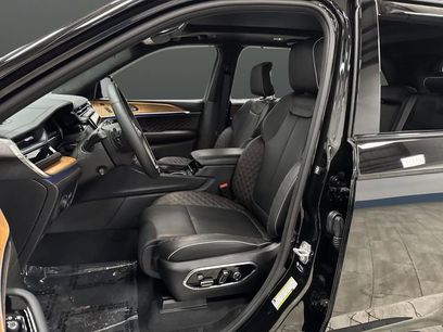 Used 2025 Jeep Grand Cherokee Summit w/ Obsidian Package