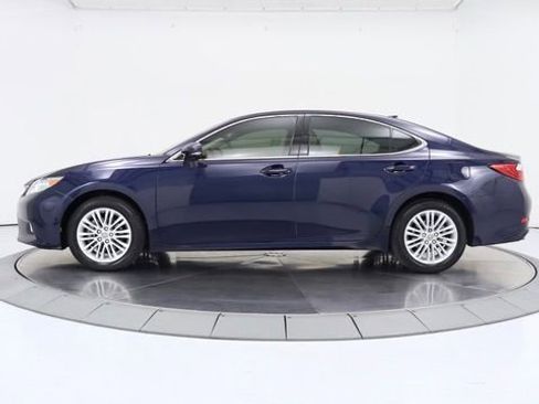 Used 2015 Lexus ES 350 w/ Luxury Package image 2