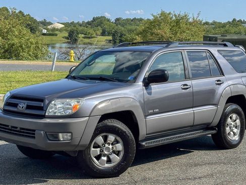 Used 2003 Toyota 4Runner SR5 AWD/4WD image 3