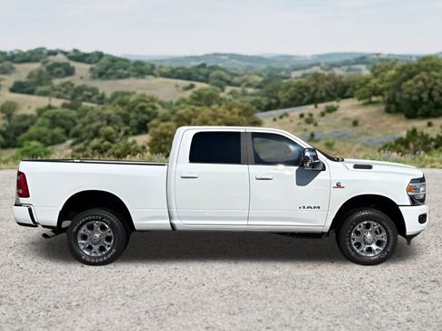 Used 2024 RAM 2500 Laramie AWD/4WD image 12