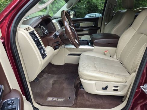 Used 2018 RAM 1500 Laramie w/ Convenience Group AWD/4WD image 12