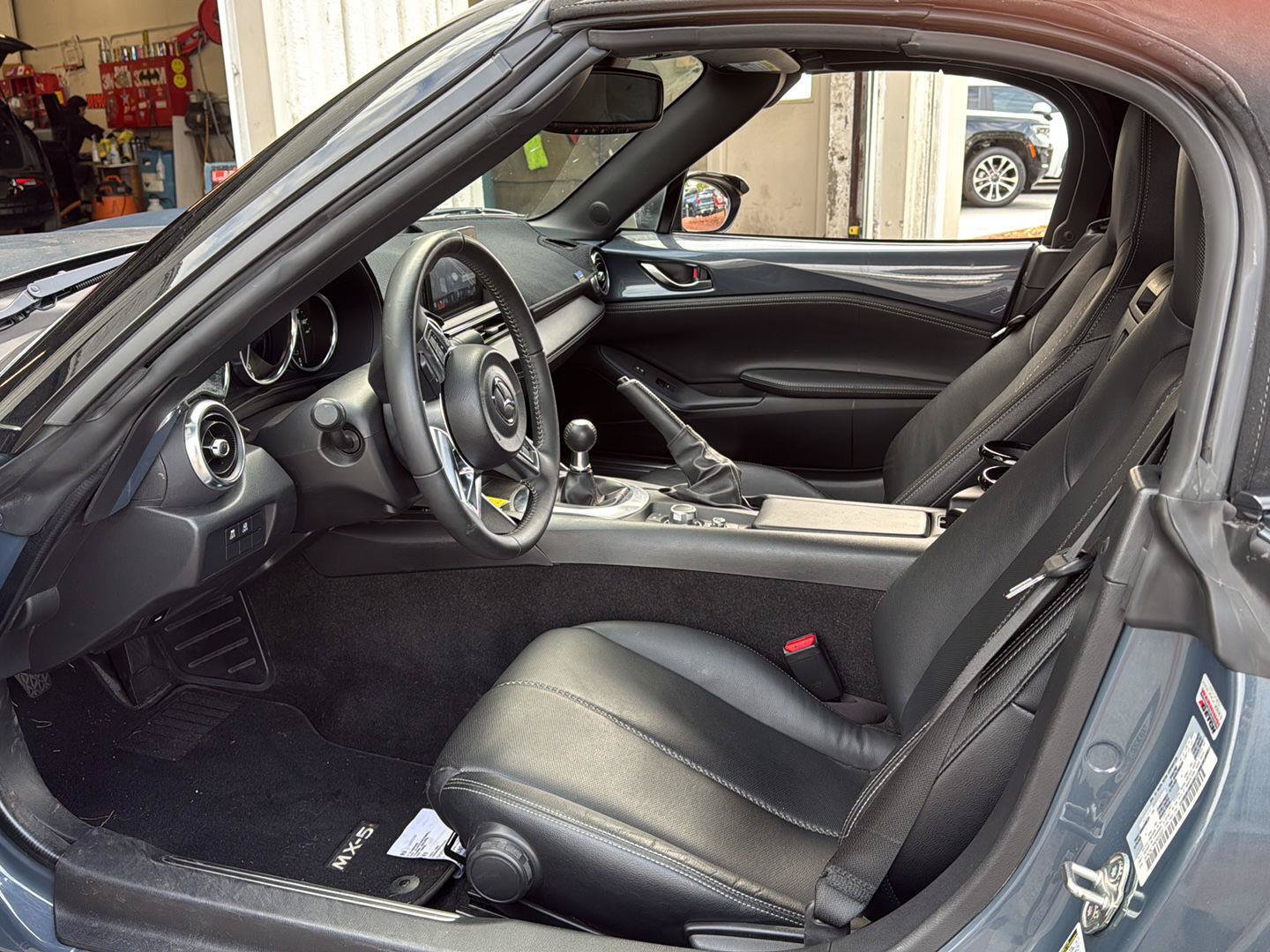 Used 2021 MAZDA MX-5 Miata Grand Touring RWD image 9