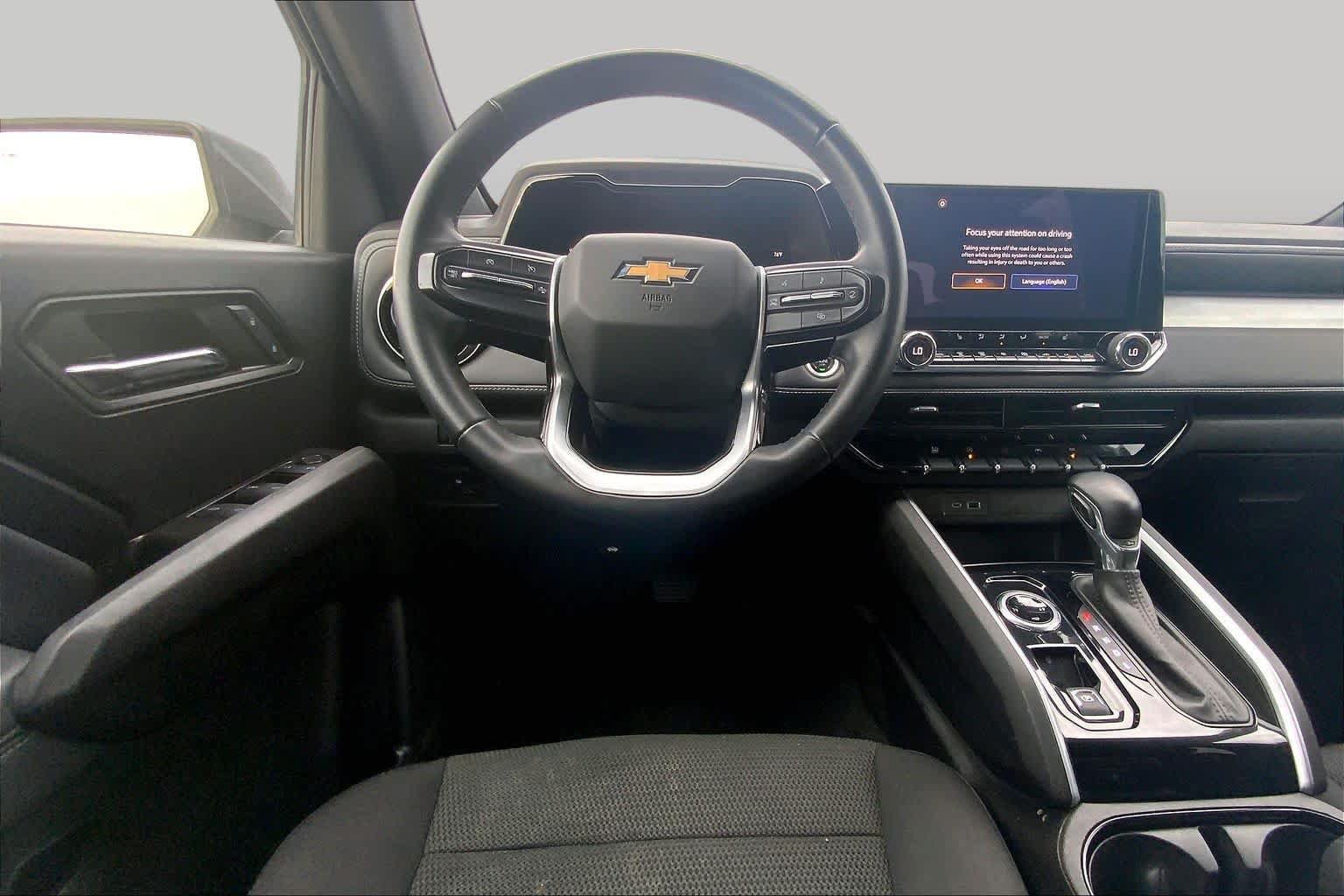 Used 2024 Chevrolet Colorado LT w/ LT Convenience Package II AWD/4WD image 6