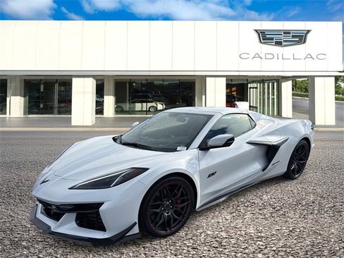 Used 2023 Chevrolet Corvette Z06 w/ Z07 Performance Package image 1