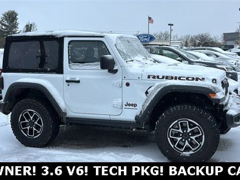 Used 2024 Jeep Wrangler Rubicon w/ Technology Group image 25