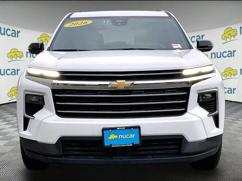 Used 2026 Chevrolet Traverse LT AWD/4WD image 2
