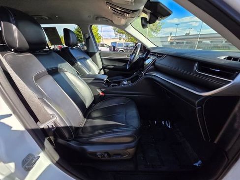 Used 2022 Jeep Grand Cherokee L Limited image 10