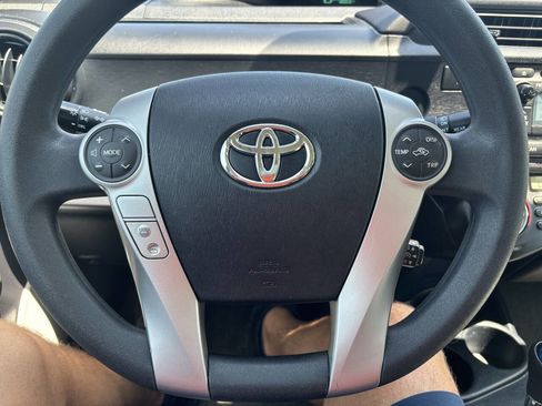Used 2013 Toyota Prius C Two image 13