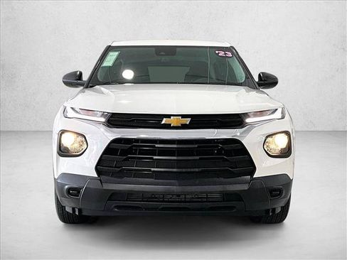 Used 2023 Chevrolet TrailBlazer LS FWD image 3