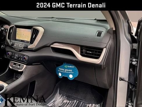 Used 2024 GMC Terrain Denali w/ Denali Premium Package image 28