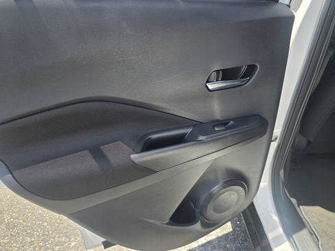 Used 2024 Nissan Kicks SV FWD image 13