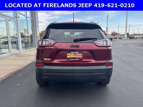 Used 2020 Jeep Cherokee Latitude Plus image 5