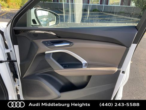 Used 2025 Audi Q5 Premium w/ Convenience Package image 36