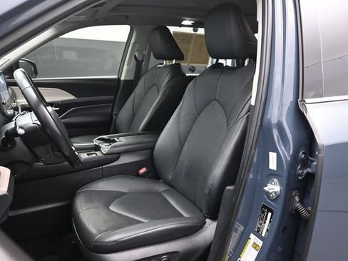 Used 2024 Toyota Grand Highlander FWD image 7