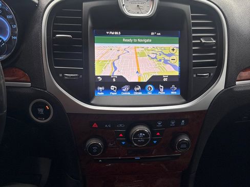 Used 2014 Chrysler 300 RWD image 11