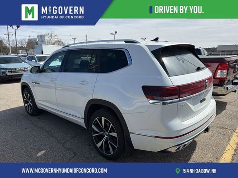 Used 2025 Volkswagen Atlas SEL Premium R-Line image 2