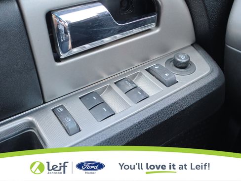 Used 2015 Ford Expedition XLT image 14