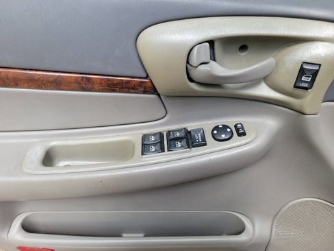 Used 2003 Chevrolet Impala w/ Preferred Equipment Group image 18