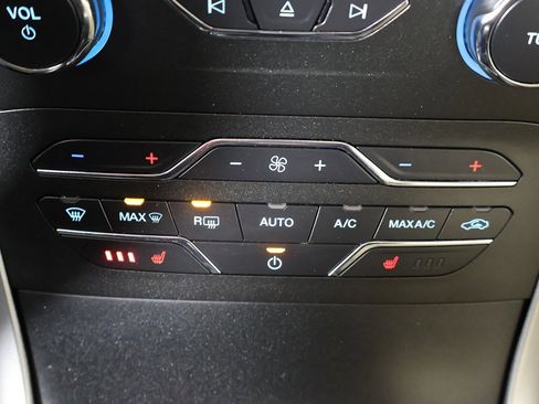 Used 2016 Ford Edge SEL w/ Equipment Group 201A image 40