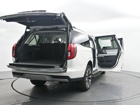 New 2026 Ford Expedition Max Platinum w/ Driver's Package image 46