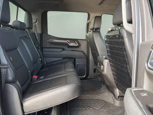 Used 2024 Chevrolet Silverado 1500 LT Trail Boss w/ Convenience Package II AWD/4WD image 14