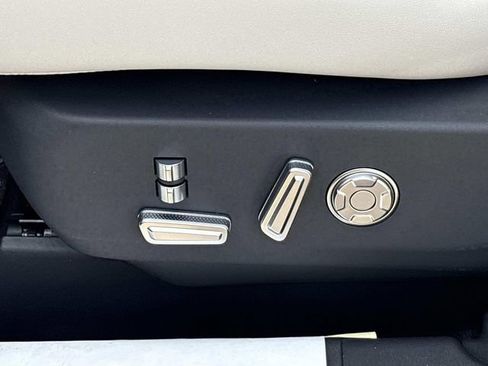New 2026 Lincoln Nautilus Reserve AWD/4WD image 24
